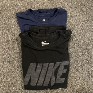 Nike mens 2 T shirt M bundle lot